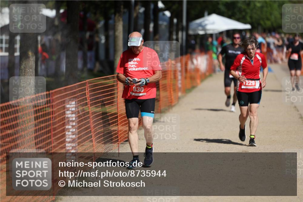 07.09.2025 - 19. Norderstedt Triathlon Michael Strokosch http://msf.ph/oto/8735944 07.09.2025 12:22:35 Laufen 253, 830, 1229 meine-sportfotos.de