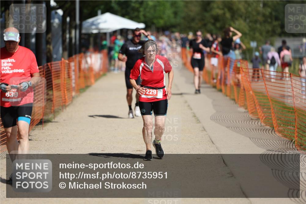 07.09.2025 - 19. Norderstedt Triathlon Michael Strokosch http://msf.ph/oto/8735951 07.09.2025 12:22:36 Laufen 253, 830, 1229 meine-sportfotos.de