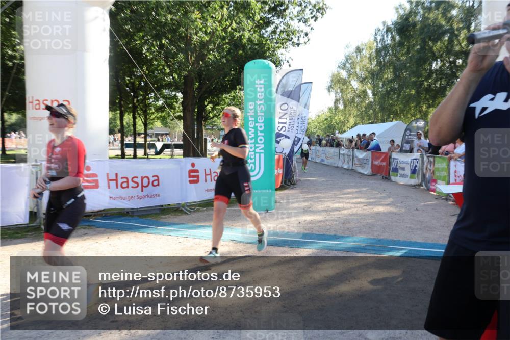 07.09.2025 - 19. Norderstedt Triathlon Luisa Fischer http://msf.ph/oto/8735953 07.09.2025 16:39:33 Ziel 1060, 1067, 1073, 1105, 1550 meine-sportfotos.de