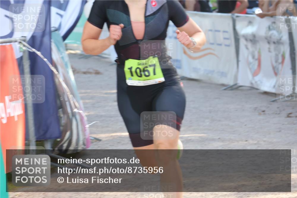 07.09.2025 - 19. Norderstedt Triathlon Luisa Fischer http://msf.ph/oto/8735956 07.09.2025 16:39:35 Ziel 1060, 1067, 1073, 1105, 1550, 1564 meine-sportfotos.de