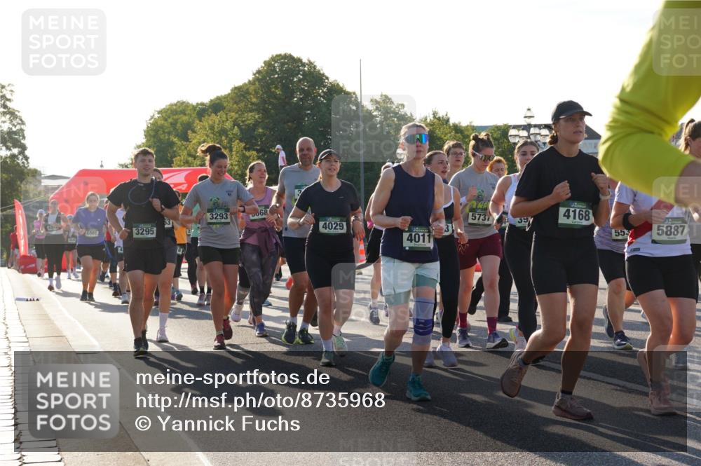 07.09.2025 - BARMER Alsterlauf Yannick Fuchs http://msf.ph/oto/8735968 07.09.2025 09:08:59 Laufen 3293, 068, 5737, 8439, 4001, 3295, 4029, 4011, 4168, 553, 5887 meine-sportfotos.de