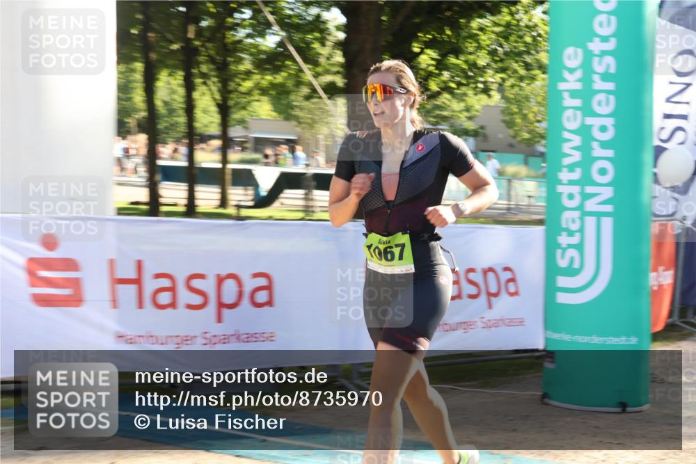 07.09.2025 - 19. Norderstedt Triathlon Luisa Fischer http://msf.ph/oto/8735970 07.09.2025 16:39:37 Ziel 1060, 1067, 1073, 1105, 1550, 1564 meine-sportfotos.de