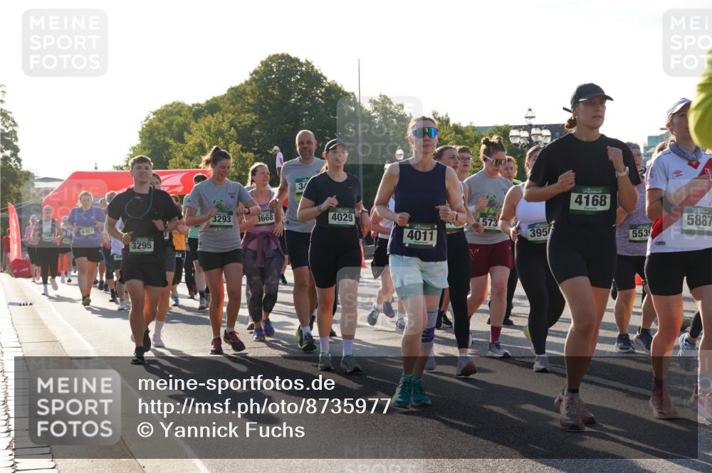 07.09.2025 - BARMER Alsterlauf Yannick Fuchs http://msf.ph/oto/8735977 07.09.2025 09:08:59 Laufen 3293, 3668, 4029, 4001, 573, 3295, 4011, 395, 4168, 5539, 5887 meine-sportfotos.de