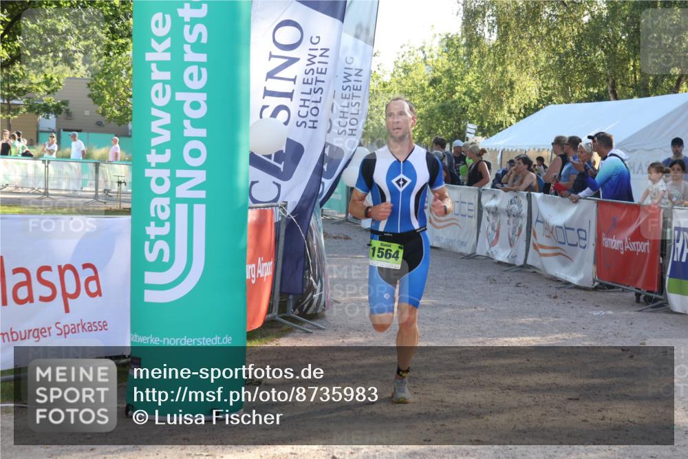 07.09.2025 - 19. Norderstedt Triathlon Luisa Fischer http://msf.ph/oto/8735983 07.09.2025 16:39:39 Ziel 1067, 1073, 1564 meine-sportfotos.de