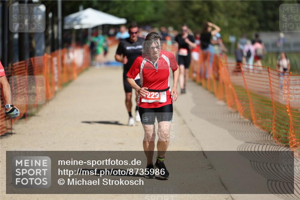 07.09.2025 - 19. Norderstedt Triathlon Michael Strokosch http://msf.ph/oto/8735986 07.09.2025 12:22:37 Laufen 253, 830, 1229 meine-sportfotos.de