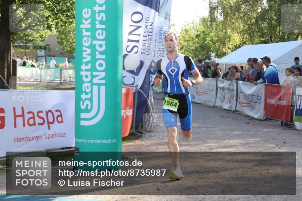 07.09.2025 - 19. Norderstedt Triathlon Luisa Fischer http://msf.ph/oto/8735987 07.09.2025 16:39:39 Ziel 1067, 1073, 1564 meine-sportfotos.de