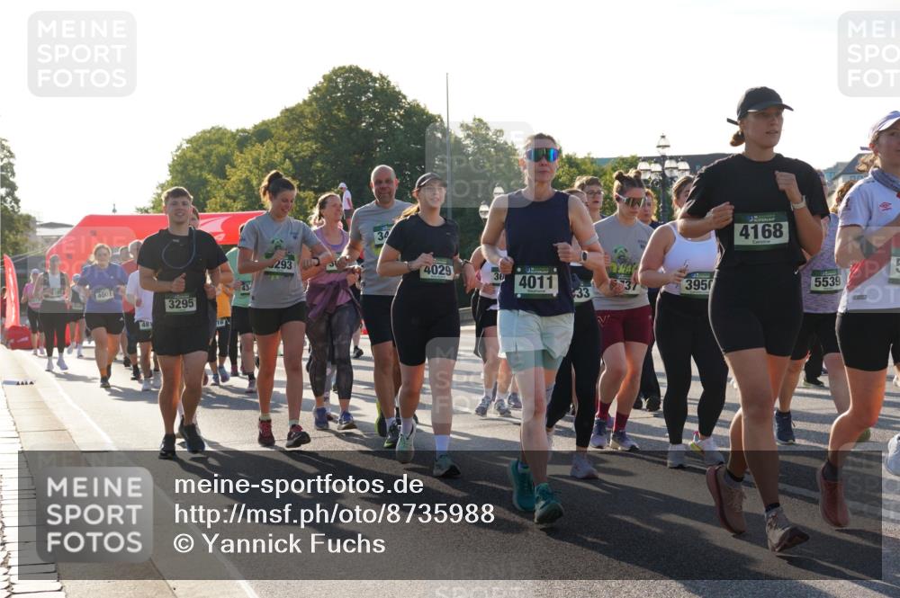 07.09.2025 - BARMER Alsterlauf Yannick Fuchs http://msf.ph/oto/8735988 07.09.2025 09:08:59 Laufen 4001, 481, 3295, 43, 293, 34, 4029, 30, 4011, 3950, 33, 4168, 5539 meine-sportfotos.de