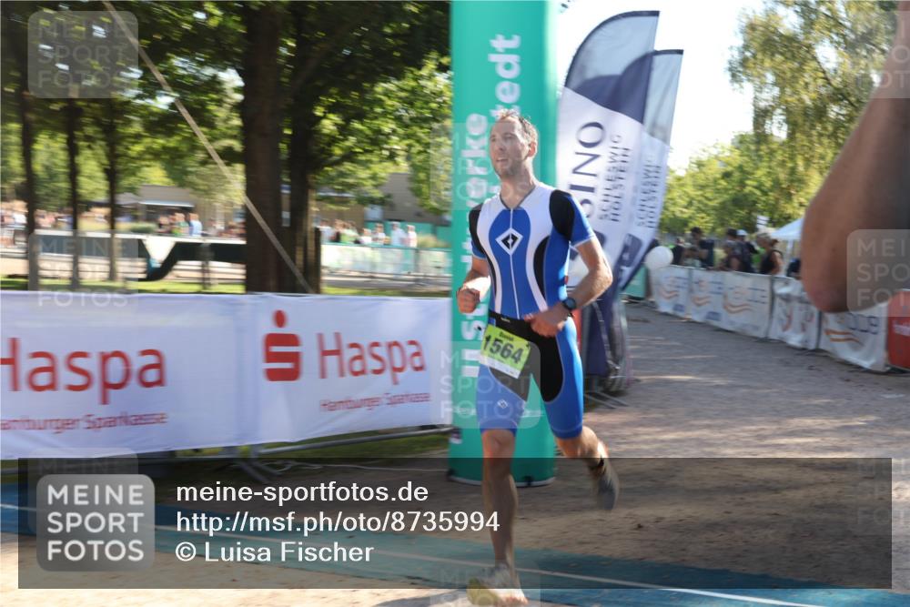 07.09.2025 - 19. Norderstedt Triathlon Luisa Fischer http://msf.ph/oto/8735994 07.09.2025 16:39:39 Ziel 1067, 1073, 1564 meine-sportfotos.de