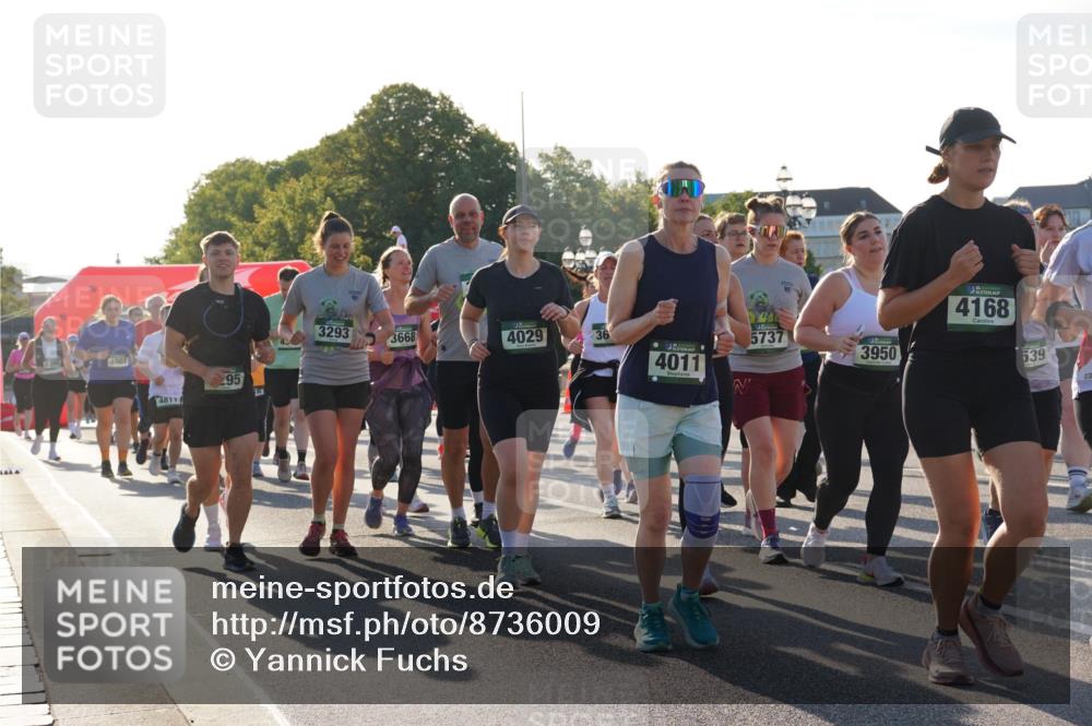 07.09.2025 - BARMER Alsterlauf Yannick Fuchs http://msf.ph/oto/8736009 07.09.2025 09:09:00 Laufen 4001, 95, 4811, 3293, 3668, 4029, 36, 5737, 3950, 4011, 4168, 539 meine-sportfotos.de