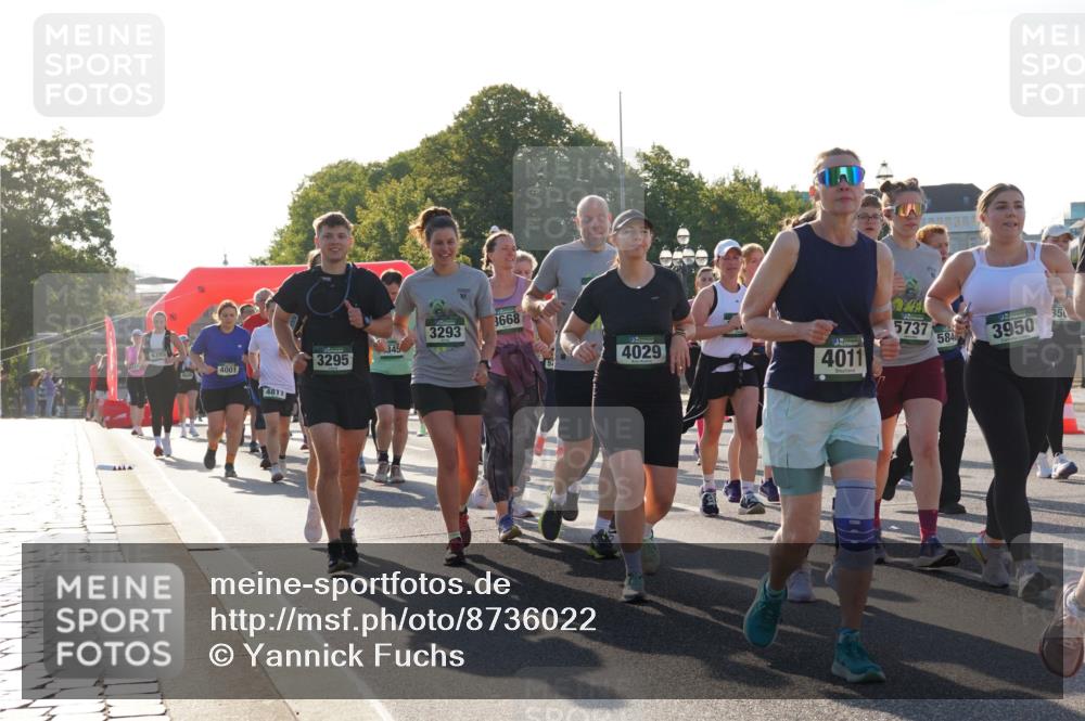 07.09.2025 - BARMER Alsterlauf Yannick Fuchs http://msf.ph/oto/8736022 07.09.2025 09:09:00 Laufen 4001, 4811, 3293, 345, 3295, 3668, 144, 35, 5737, 4029, 584, 3950, 4011 meine-sportfotos.de