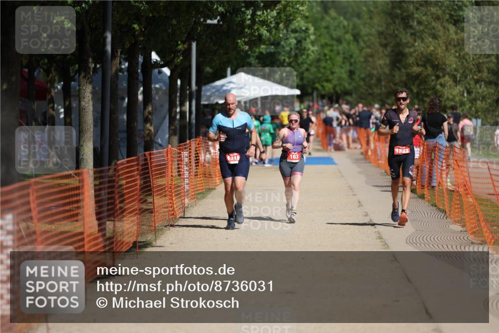 07.09.2025 - 19. Norderstedt Triathlon Michael Strokosch http://msf.ph/oto/8736031 07.09.2025 12:22:49 Laufen 163, 1233, 1244, 1319 meine-sportfotos.de