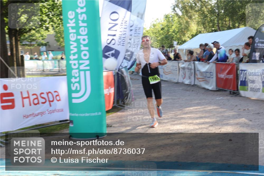 07.09.2025 - 19. Norderstedt Triathlon Luisa Fischer http://msf.ph/oto/8736037 07.09.2025 16:40:08 Ziel 1582 meine-sportfotos.de