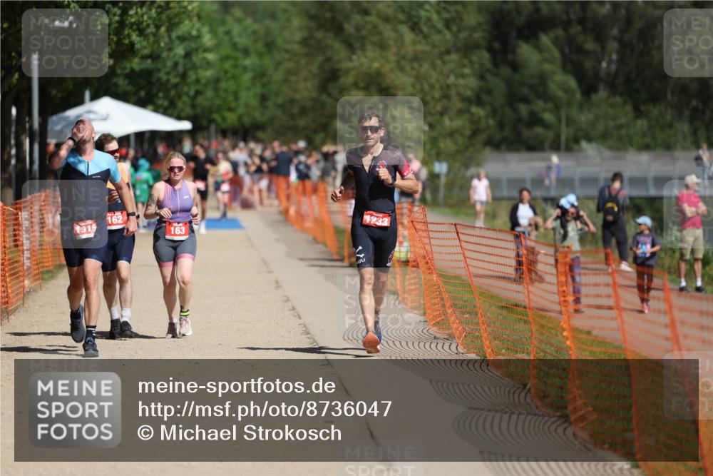 07.09.2025 - 19. Norderstedt Triathlon Michael Strokosch http://msf.ph/oto/8736047 07.09.2025 12:22:50 Laufen 162, 163, 1233, 1244, 1319 meine-sportfotos.de