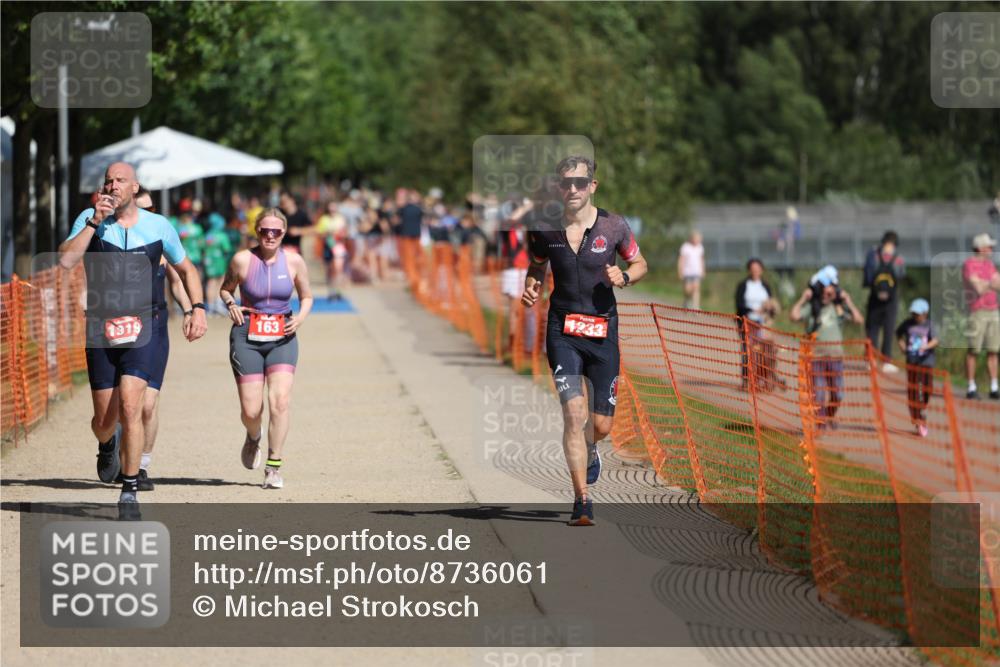 07.09.2025 - 19. Norderstedt Triathlon Michael Strokosch http://msf.ph/oto/8736061 07.09.2025 12:22:51 Laufen 162, 163, 1233, 1319 meine-sportfotos.de