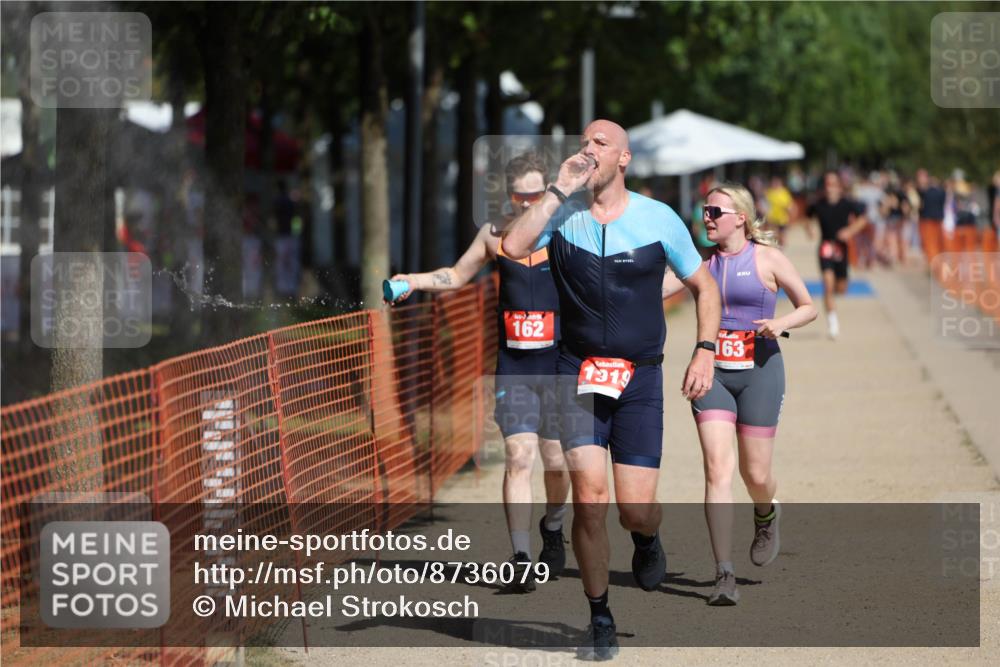 07.09.2025 - 19. Norderstedt Triathlon Michael Strokosch http://msf.ph/oto/8736079 07.09.2025 12:22:54 Laufen 162, 163, 1233, 1319 meine-sportfotos.de