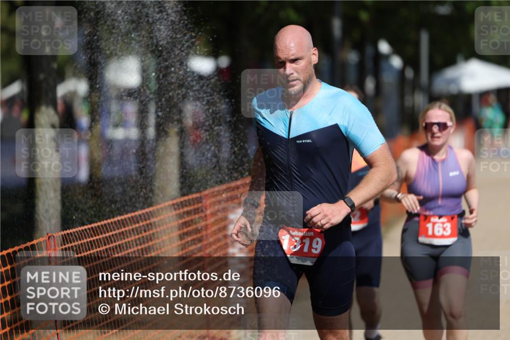 07.09.2025 - 19. Norderstedt Triathlon Michael Strokosch http://msf.ph/oto/8736096 07.09.2025 12:22:56 Laufen 162, 163, 164, 1233, 1319 meine-sportfotos.de