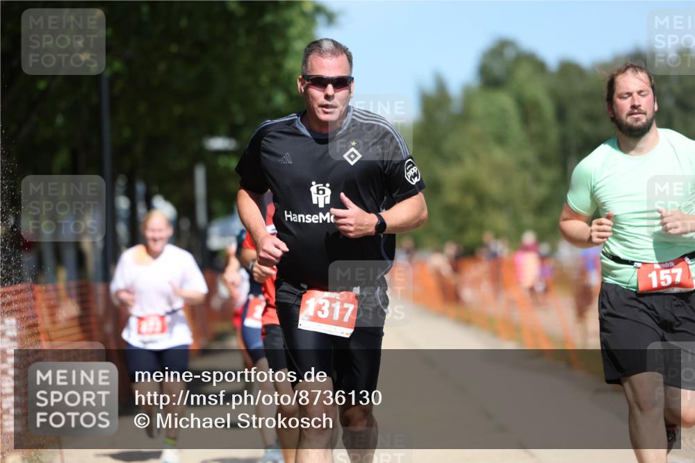 07.09.2025 - 19. Norderstedt Triathlon Michael Strokosch http://msf.ph/oto/8736130 07.09.2025 13:03:26 Laufen 157, 182, 207, 273, 721, 724, 739, 1317, 1345 meine-sportfotos.de