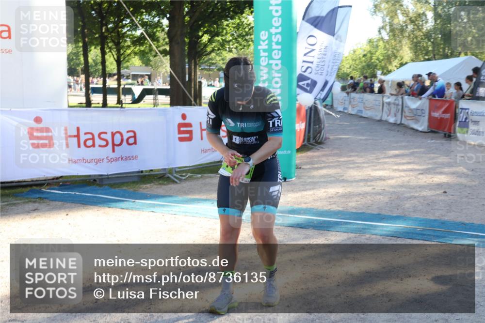 07.09.2025 - 19. Norderstedt Triathlon Luisa Fischer http://msf.ph/oto/8736135 07.09.2025 16:40:17 Ziel 1485 meine-sportfotos.de