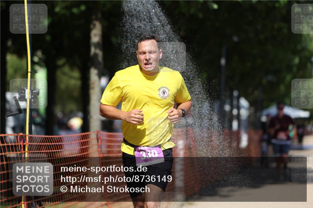 07.09.2025 - 19. Norderstedt Triathlon Michael Strokosch http://msf.ph/oto/8736149 07.09.2025 13:39:41 Laufen 319, 320, 330, 809 meine-sportfotos.de