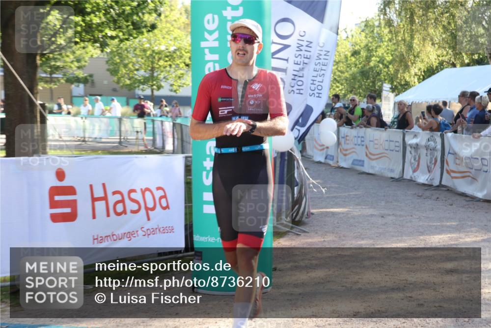 07.09.2025 - 19. Norderstedt Triathlon Luisa Fischer http://msf.ph/oto/8736210 07.09.2025 16:40:43 Ziel 1553, 1573 meine-sportfotos.de
