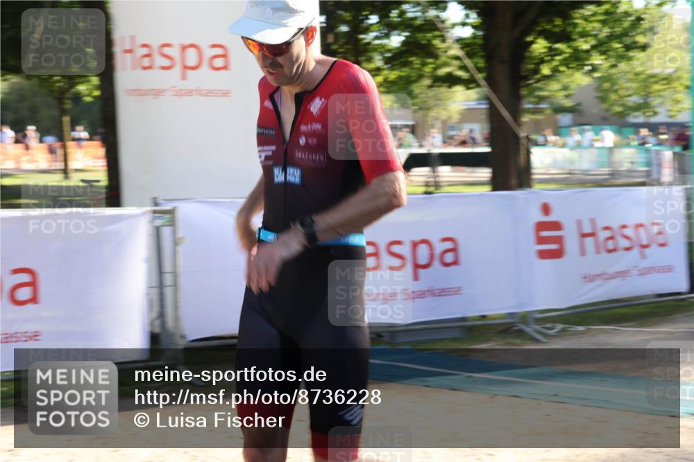 07.09.2025 - 19. Norderstedt Triathlon Luisa Fischer http://msf.ph/oto/8736228 07.09.2025 16:40:44 Ziel 1403, 1553, 1573 meine-sportfotos.de
