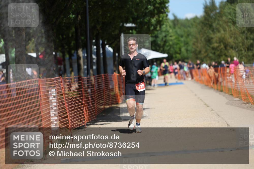 07.09.2025 - 19. Norderstedt Triathlon Michael Strokosch http://msf.ph/oto/8736254 07.09.2025 13:03:31 Laufen 182, 207, 273, 724, 739 meine-sportfotos.de