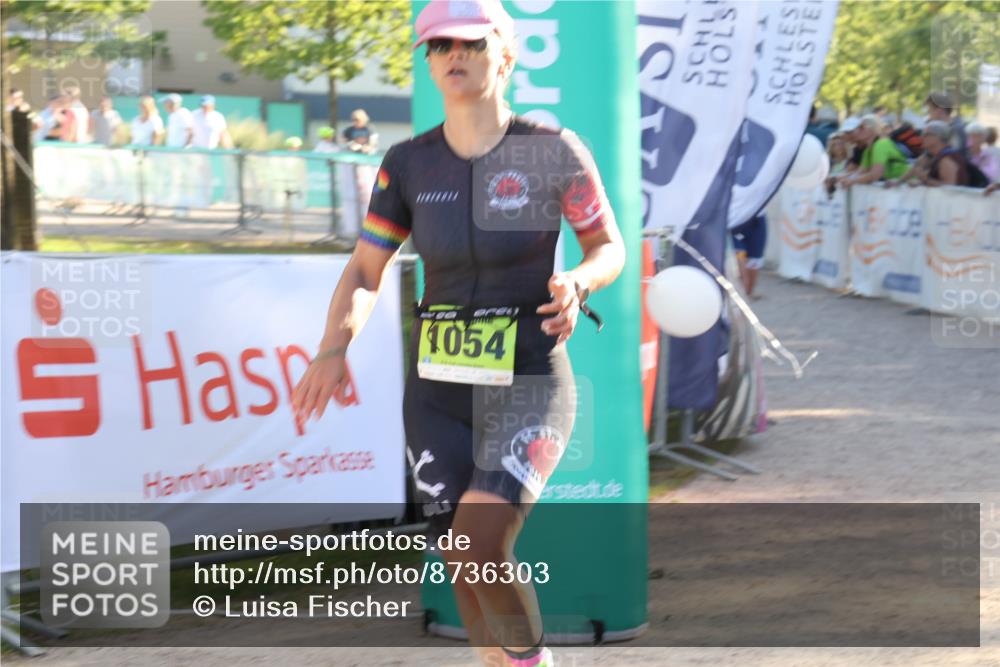 07.09.2025 - 19. Norderstedt Triathlon Luisa Fischer http://msf.ph/oto/8736303 07.09.2025 16:41:01 Ziel 407, 1054 meine-sportfotos.de