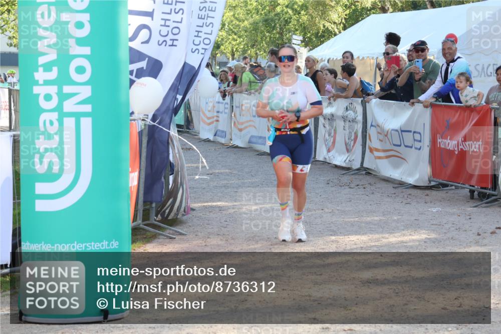 07.09.2025 - 19. Norderstedt Triathlon Luisa Fischer http://msf.ph/oto/8736312 07.09.2025 16:41:03 Ziel 407, 1054 meine-sportfotos.de