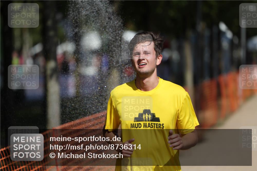 07.09.2025 - 19. Norderstedt Triathlon Michael Strokosch http://msf.ph/oto/8736314 07.09.2025 12:23:25 Laufen 148, 228 meine-sportfotos.de