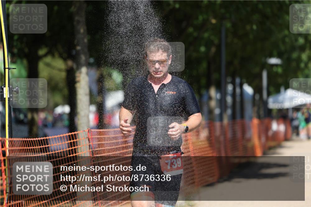 07.09.2025 - 19. Norderstedt Triathlon Michael Strokosch http://msf.ph/oto/8736336 07.09.2025 13:03:34 Laufen 739 meine-sportfotos.de