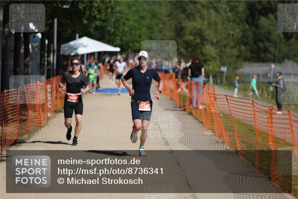 07.09.2025 - 19. Norderstedt Triathlon Michael Strokosch http://msf.ph/oto/8736341 07.09.2025 12:23:34 Laufen 226, 859 meine-sportfotos.de