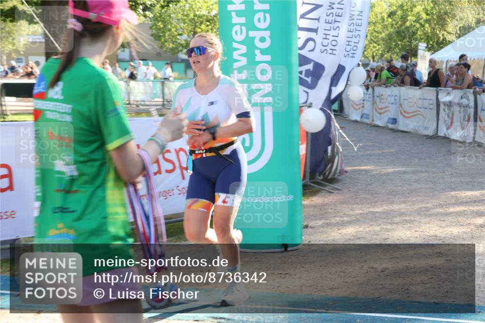 07.09.2025 - 19. Norderstedt Triathlon Luisa Fischer http://msf.ph/oto/8736342 07.09.2025 16:41:05 Ziel 407, 1054 meine-sportfotos.de