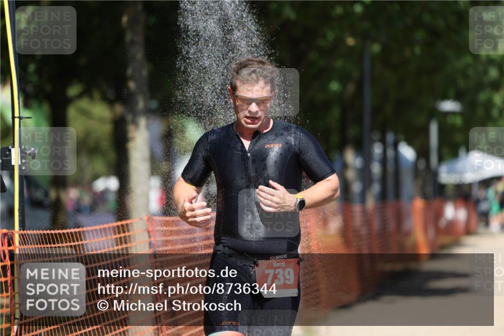 07.09.2025 - 19. Norderstedt Triathlon Michael Strokosch http://msf.ph/oto/8736344 07.09.2025 13:03:34 Laufen 739 meine-sportfotos.de