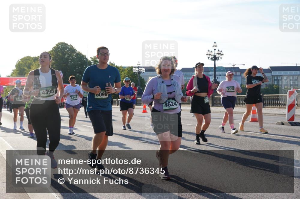 07.09.2025 - BARMER Alsterlauf Yannick Fuchs http://msf.ph/oto/8736345 07.09.2025 09:09:10 Laufen 468, 4395, 5347, 3105, 5096, 420, 4624, 374, 3338, 3339 meine-sportfotos.de