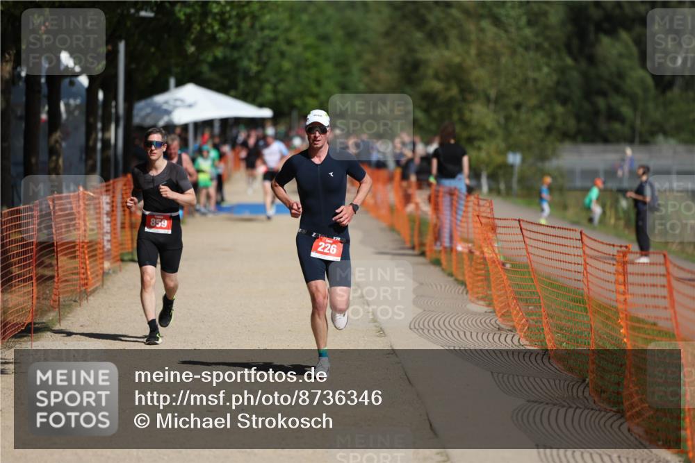 07.09.2025 - 19. Norderstedt Triathlon Michael Strokosch http://msf.ph/oto/8736346 07.09.2025 12:23:34 Laufen 226, 859 meine-sportfotos.de