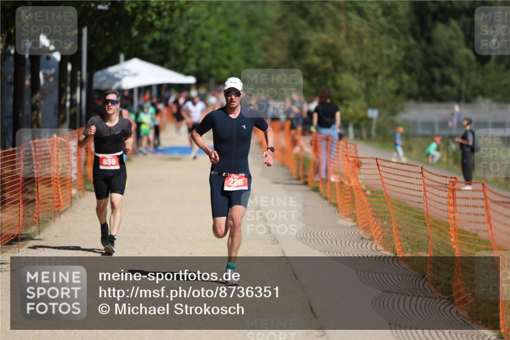07.09.2025 - 19. Norderstedt Triathlon Michael Strokosch http://msf.ph/oto/8736351 07.09.2025 12:23:35 Laufen 226, 859 meine-sportfotos.de