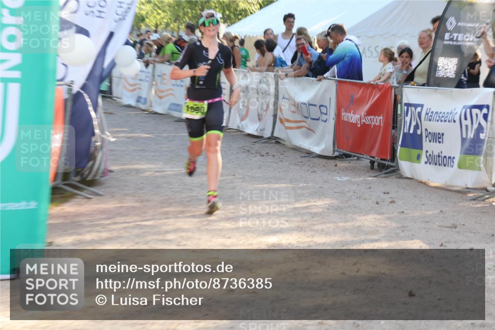07.09.2025 - 19. Norderstedt Triathlon Luisa Fischer http://msf.ph/oto/8736385 07.09.2025 16:41:14 Ziel 1059, 1090 meine-sportfotos.de