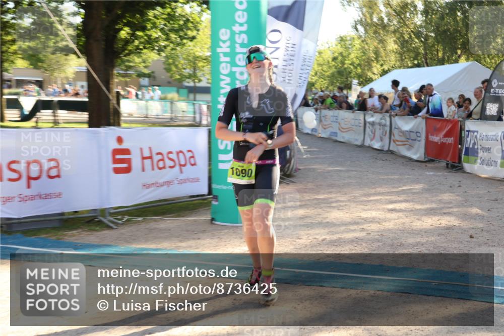 07.09.2025 - 19. Norderstedt Triathlon Luisa Fischer http://msf.ph/oto/8736425 07.09.2025 16:41:16 Ziel 1059, 1090 meine-sportfotos.de