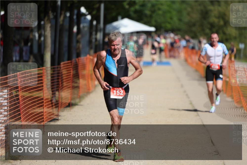 07.09.2025 - 19. Norderstedt Triathlon Michael Strokosch http://msf.ph/oto/8736434 07.09.2025 12:23:46 Laufen 152, 838 meine-sportfotos.de