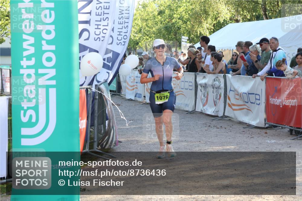 07.09.2025 - 19. Norderstedt Triathlon Luisa Fischer http://msf.ph/oto/8736436 07.09.2025 16:41:29 Ziel 1076 meine-sportfotos.de