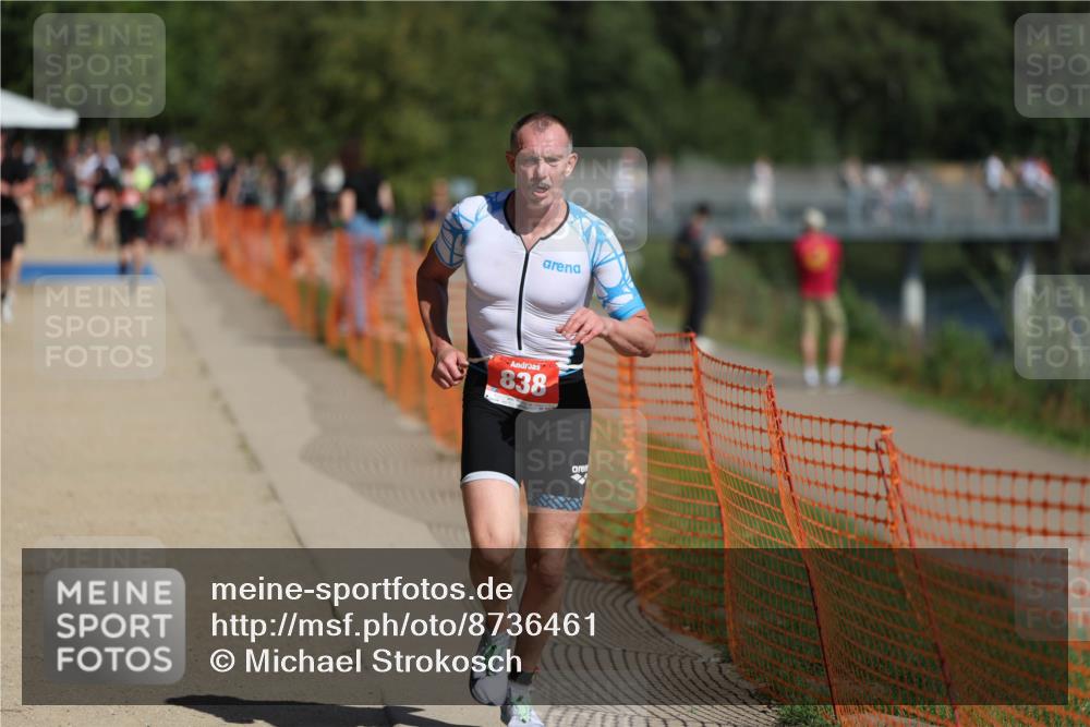 07.09.2025 - 19. Norderstedt Triathlon Michael Strokosch http://msf.ph/oto/8736461 07.09.2025 12:23:49 Laufen 152, 838 meine-sportfotos.de
