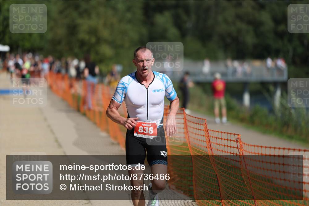 07.09.2025 - 19. Norderstedt Triathlon Michael Strokosch http://msf.ph/oto/8736466 07.09.2025 12:23:49 Laufen 152, 838 meine-sportfotos.de
