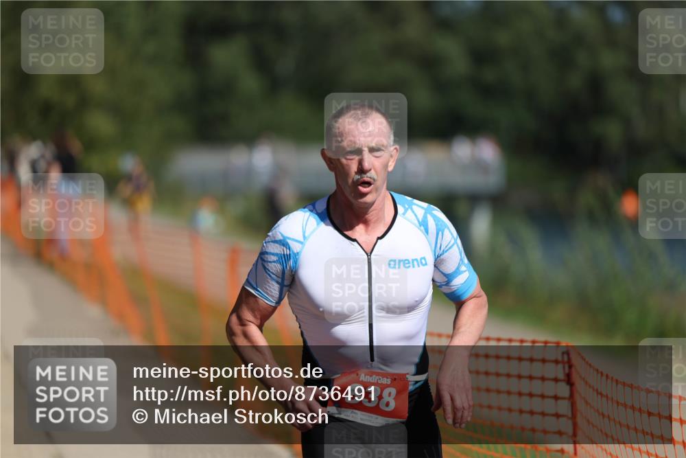 07.09.2025 - 19. Norderstedt Triathlon Michael Strokosch http://msf.ph/oto/8736491 07.09.2025 12:23:51 Laufen 152, 838 meine-sportfotos.de