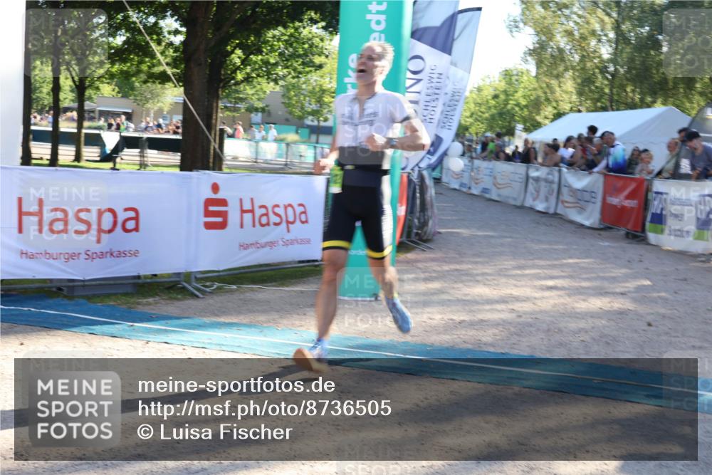 07.09.2025 - 19. Norderstedt Triathlon Luisa Fischer http://msf.ph/oto/8736505 07.09.2025 16:41:34 Ziel 1076, 1592 meine-sportfotos.de