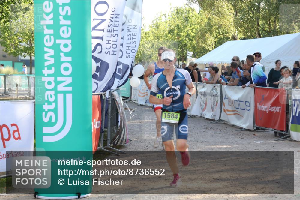 07.09.2025 - 19. Norderstedt Triathlon Luisa Fischer http://msf.ph/oto/8736552 07.09.2025 16:41:49 Ziel 1584, 1595 meine-sportfotos.de