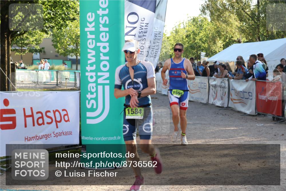 07.09.2025 - 19. Norderstedt Triathlon Luisa Fischer http://msf.ph/oto/8736562 07.09.2025 16:41:49 Ziel 1584, 1595 meine-sportfotos.de