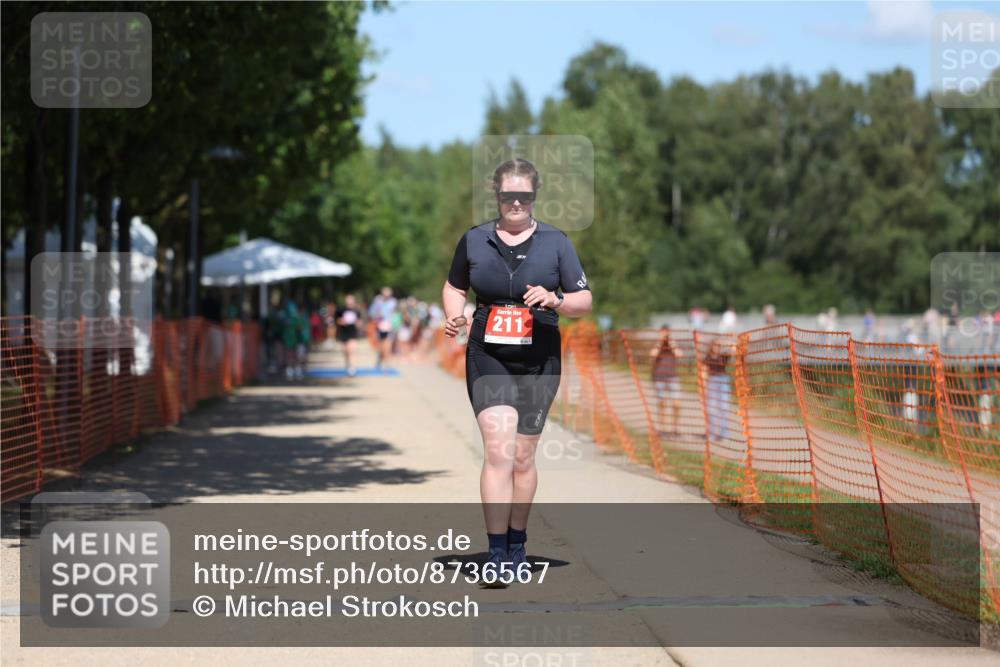 07.09.2025 - 19. Norderstedt Triathlon Michael Strokosch http://msf.ph/oto/8736567 07.09.2025 13:41:07 Laufen 211, 1299 meine-sportfotos.de
