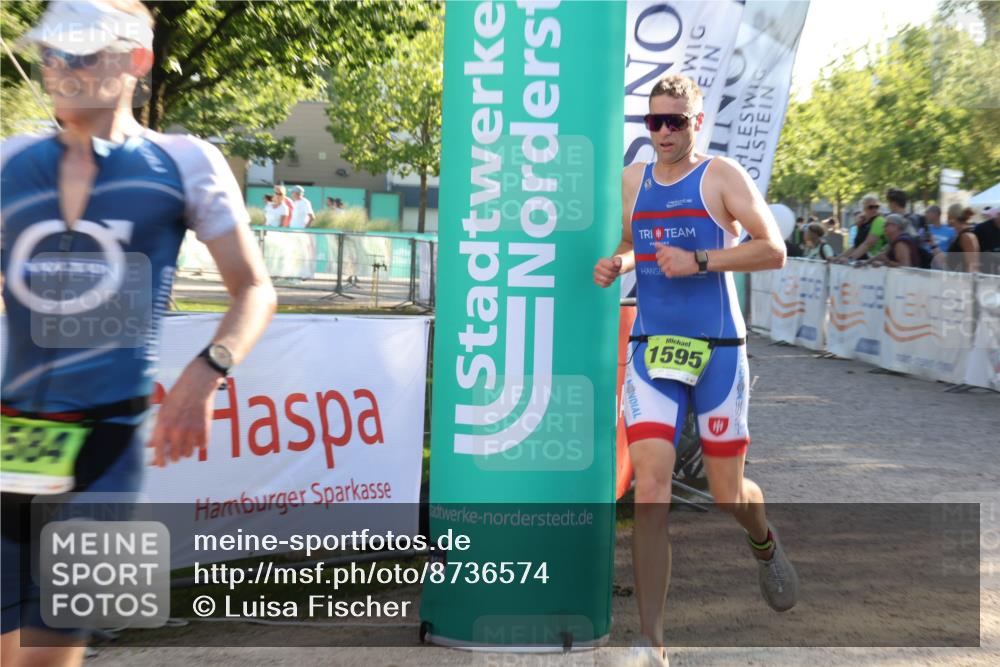 07.09.2025 - 19. Norderstedt Triathlon Luisa Fischer http://msf.ph/oto/8736574 07.09.2025 16:41:50 Ziel 1584, 1595 meine-sportfotos.de