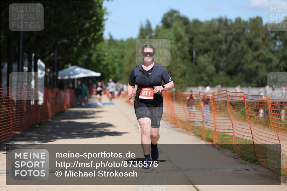 07.09.2025 - 19. Norderstedt Triathlon Michael Strokosch http://msf.ph/oto/8736576 07.09.2025 13:41:07 Laufen 211, 1299 meine-sportfotos.de