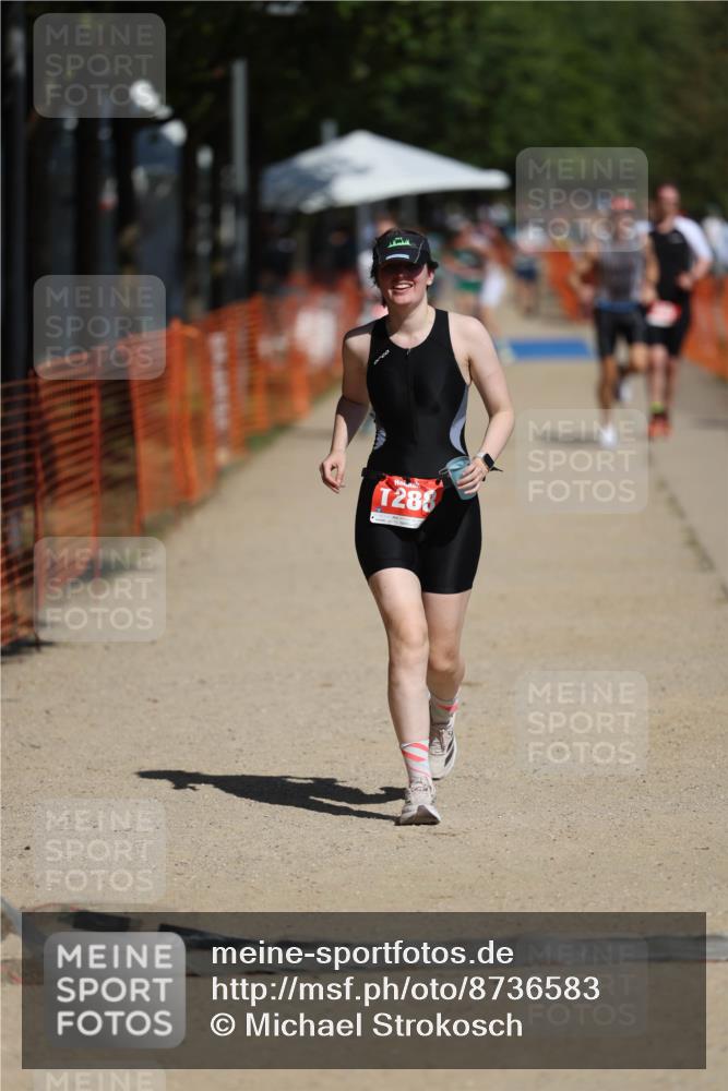 07.09.2025 - 19. Norderstedt Triathlon Michael Strokosch http://msf.ph/oto/8736583 07.09.2025 12:24:08 Laufen 151, 1288 meine-sportfotos.de